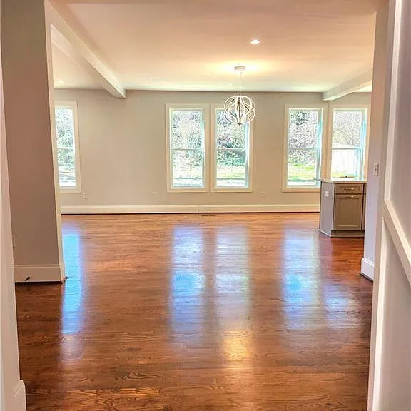 1112 Shepherds Ln — Photo 4