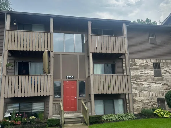 8735 Green Willow St, Brighton, MI 48116