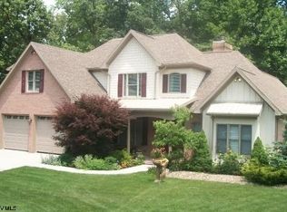 2029 Ices Ferry Dr, Morgantown, WV