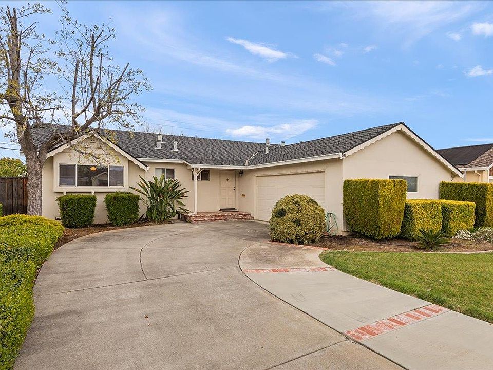 1st image of 3451 Lindenoaks Dr