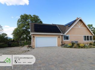 19326 Lexington Ln, Redding, CA 96003