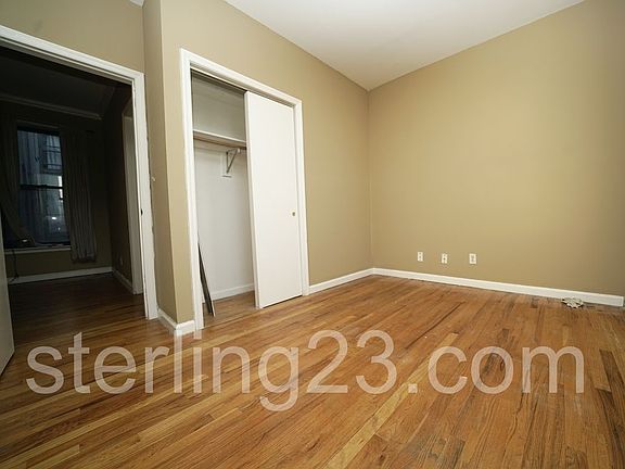 4th image of 40-04 36th Ave #401