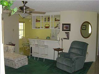 4th image of 5106 Presidents Cres