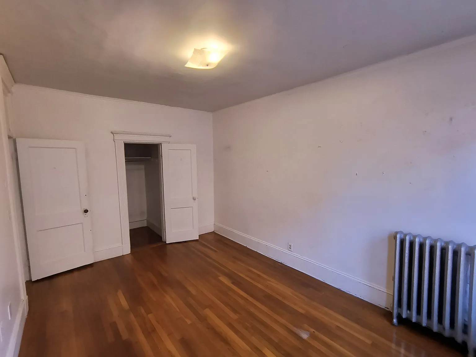 3 bed, 999 sqft, $3,050 — Photo 4
