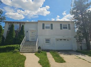 120 Tillman St, Staten Island, NY 10314