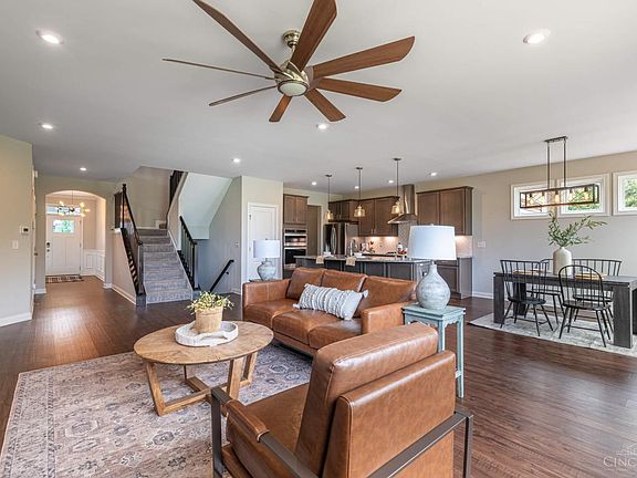 4th image of 2955 Shakespeare Dr