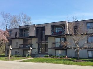 9510 Cove Dr UNIT C1, North Royalton, OH 44133