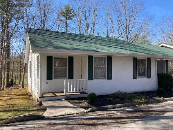 882 Club Cir, Daniels, WV 25832