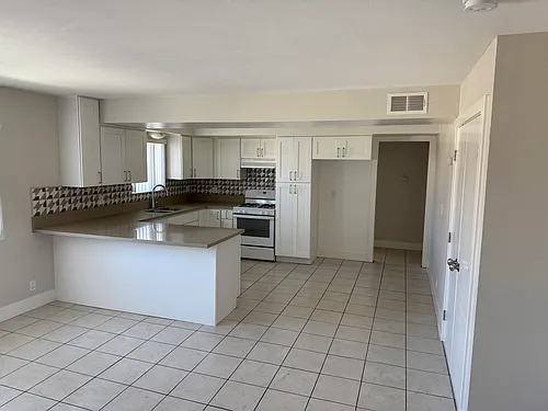 1033 Valencia St #C Photo 1 1033 Valencia St #C Photo 1