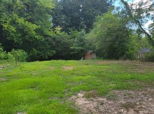 121 Davidson St, Camden, TN 38320