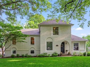 2203 W 120th St, Leawood, KS 66209