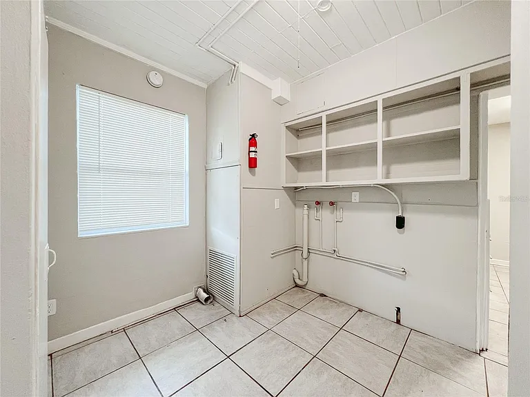 319 NW 16th Ave — Photo 60
