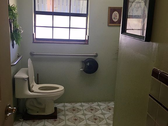 4th image of 4308 Texas Blvd