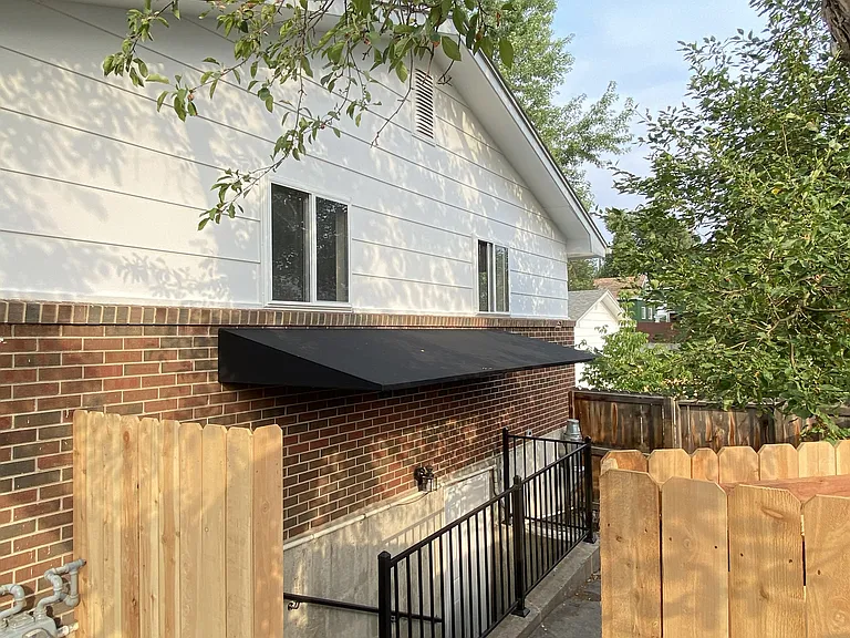 Additional entry to basement living room