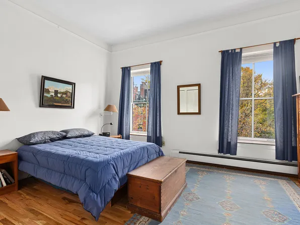 471 West 22nd Street image 6 of 11