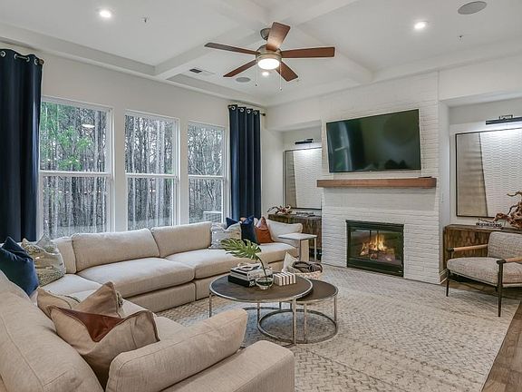 3rd image of 602 Astor Way