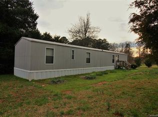 6067 Lake Wylie Rd, Clover, SC 29710