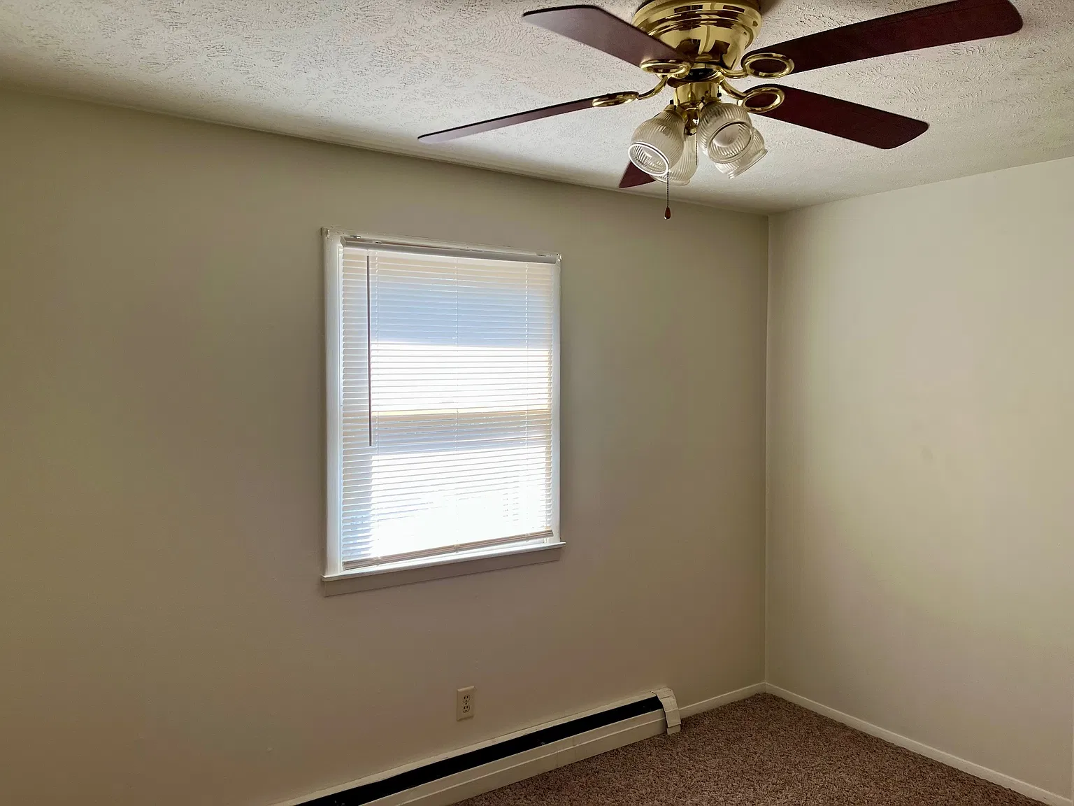 2 bed, 900 sqft, $1,000 — Photo 2