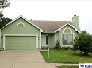 8125 Potter St, Omaha, NE 68122