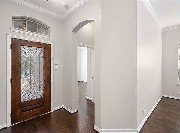 4th image of 415 Plumwood Way