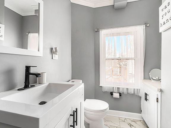 4th image of 2329 Jarboe St #2