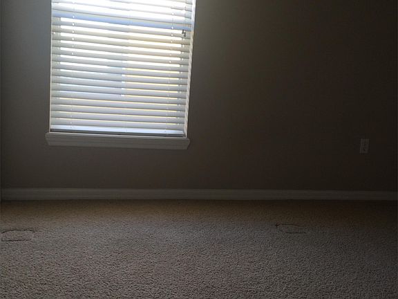 4th image of 3141 Dasha Palm Dr