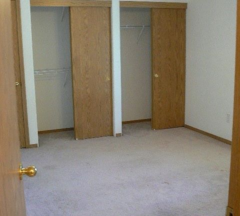 Master bedroom w 2 closets.
