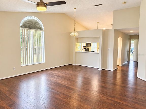 4th image of 3155 Smoke Signal Cir
