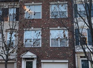 139 Martin Ln, Alexandria, VA 22304
