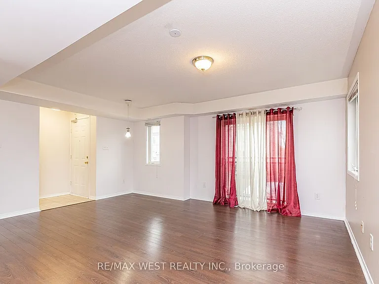 4975 Southampton Dr #218 — Photo 4