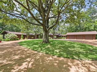 6 Greenbriar Ln, Glen Carbon, IL