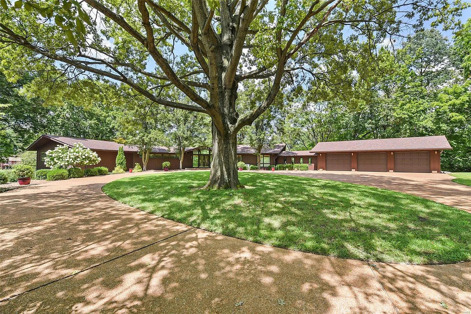 6 Greenbriar Ln photo 1