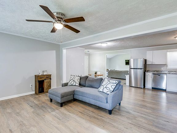 4th image of 1135 Michael Ln