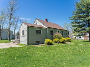 7446 Macedonia Rd, Bedford, OH 44146