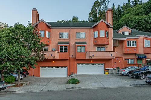 150 Caldecott Ln #1 Photo 1