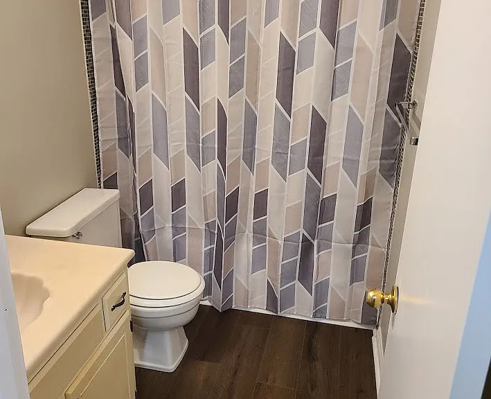 180 Summit St #1 — Photo 8
