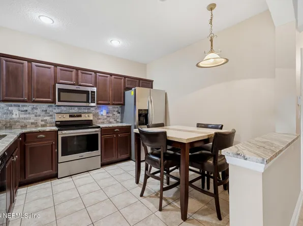 1827 BISCAYNE BAY Circle, Jacksonville, FL 32218