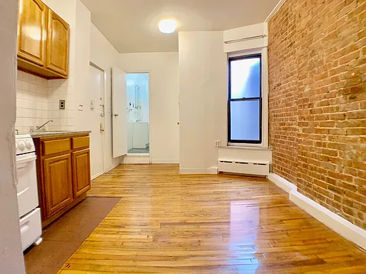 Rented by Bohemia Realty Group | media 4