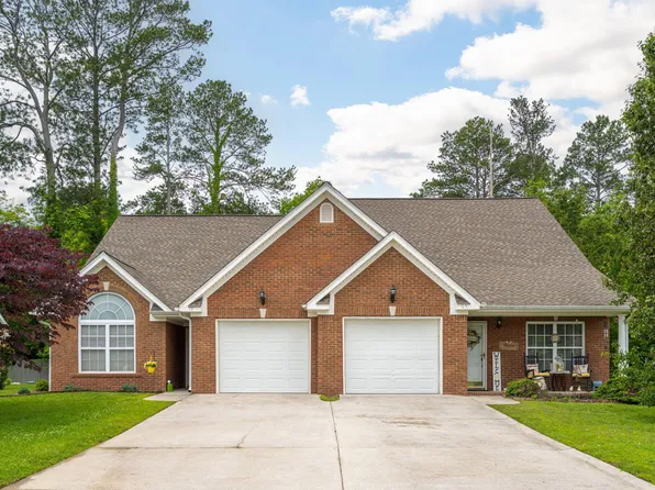 65 Briarstone Dr, Rossville, GA 30741