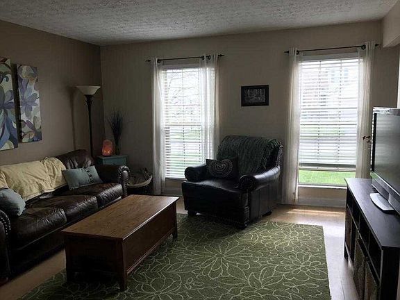2nd image of 692 Wynstone Dr