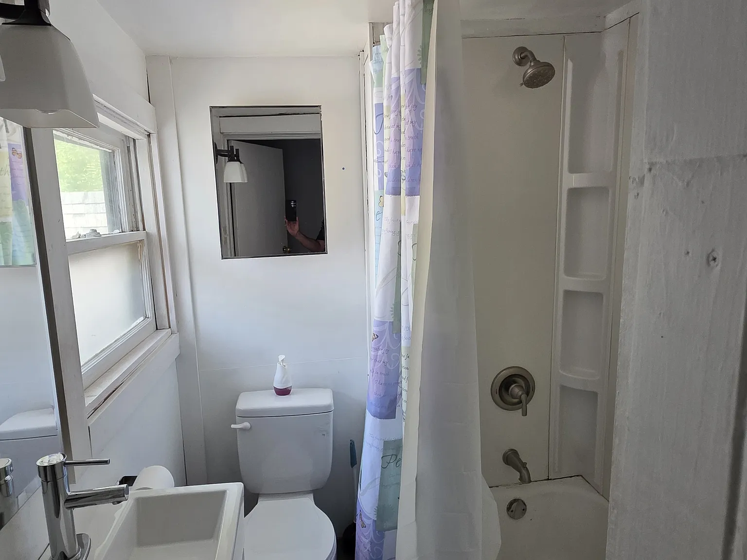 2 bed, 1000 sqft, $1,050 — Photo 2