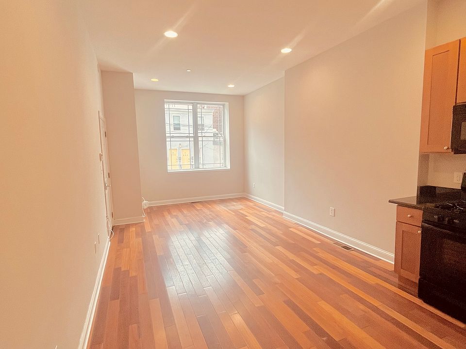 931 - 1 Living Room