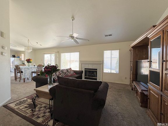 2nd image of 1782 Evergreen Ct
