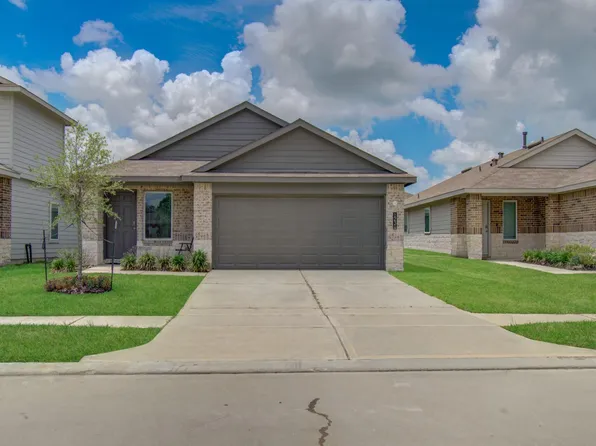 12319 Lariat Run Dr, Houston, TX 77014