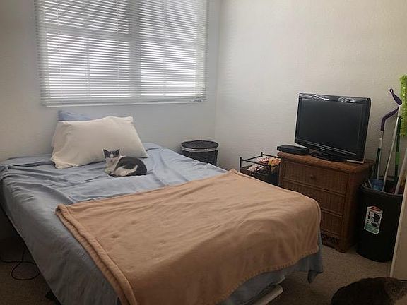 5th image of 3635 Seaside Dr APT 410