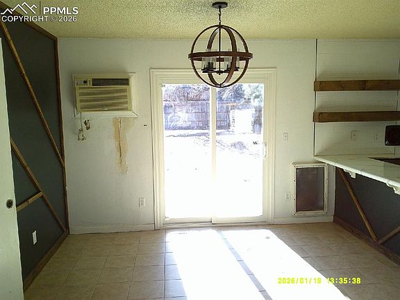 3rd image of 4427 Eastcrest Cir E
