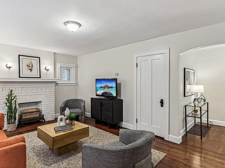 5554 Dunning Pl — Photo 3