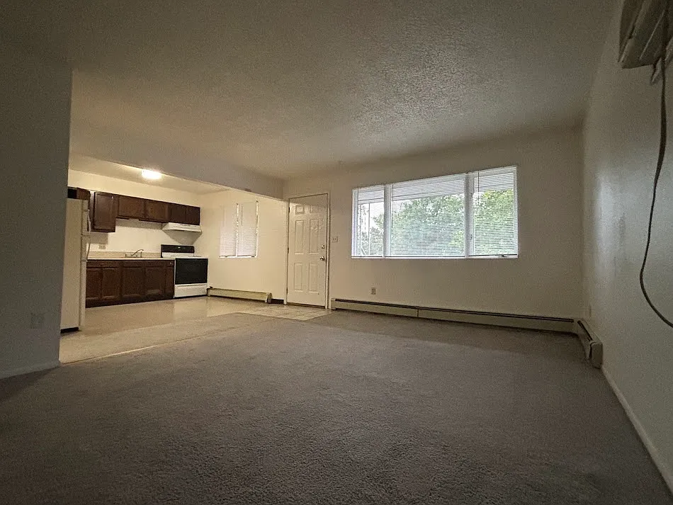 2 bed, 850 sqft, $1,100 — Photo 2
