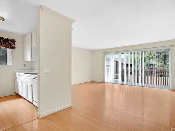 4th image of 1092 Cabrillo Park Dr APT G