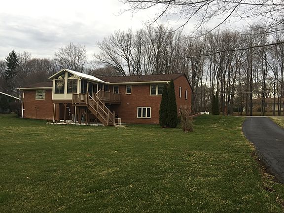 4th image of 105 Barnes Dr